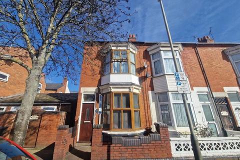 3 bedroom terraced house to rent, Leicester LE3