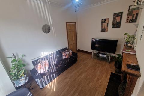3 bedroom terraced house to rent, Leicester LE3