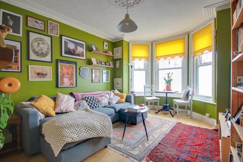 undefined, BITTERNE PARK! PRIVATE GARDEN! POPULAR LOCATION!