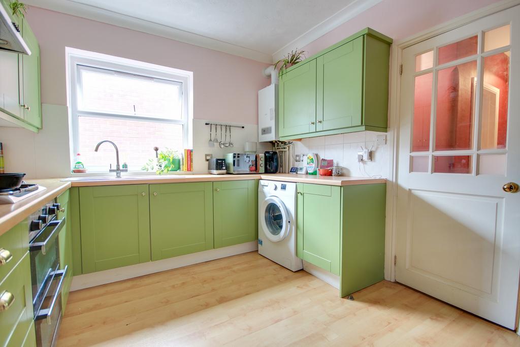 Apartment in Southampton, Bitterne Park - View 2