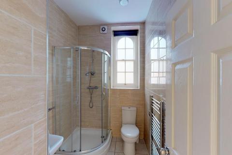 2 bedroom apartment to rent, Flat 3, Melrose House, Waverley Street, Nottingham, NG7 4BR