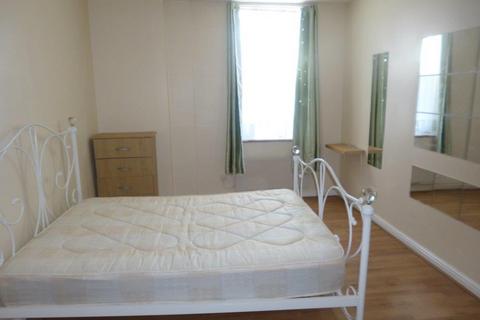 2 bedroom flat to rent, Riverpoint, EN8