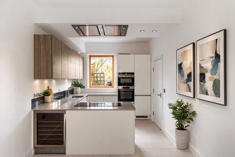 undefined, Brentford TW8