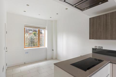 undefined, Brentford TW8
