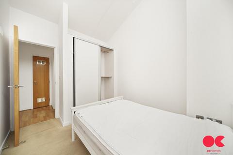 2 bedroom flat for sale, Kidman Close, Gidea Park RM2