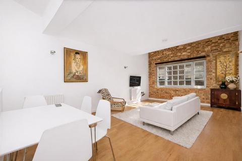 2 bedroom flat for sale, Kidman Close, Gidea Park RM2