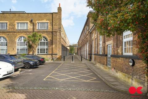 2 bedroom flat for sale, Kidman Close, Gidea Park RM2