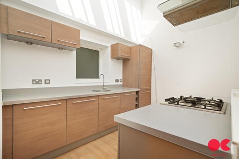 2 bedroom flat for sale, Kidman Close, Gidea Park RM2