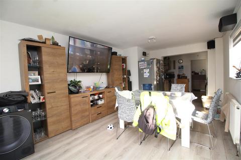 undefined, Welland Close, Dogsthorpe, Peterborough