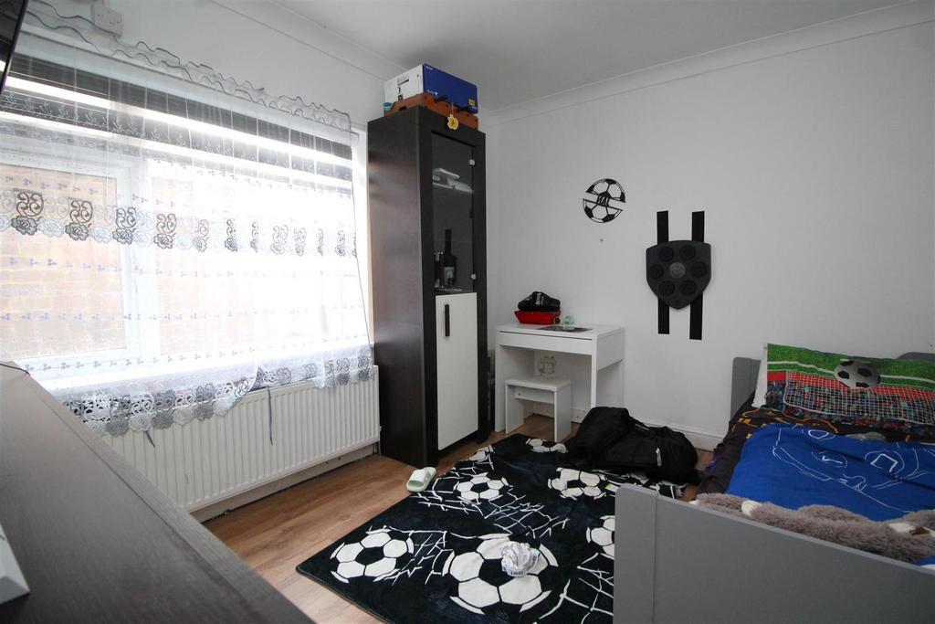 Bedroom 2.JPG
