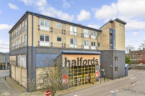 2 bedroom apartment for sale, Crown Road, Sutton, Surrey