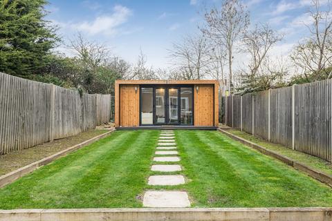 4 bedroom semi-detached house for sale, Merrion Avenue, Stanmore, HA7