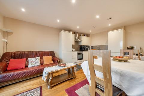 2 bedroom apartment for sale, Azalea Drive, Swanley, Kent
