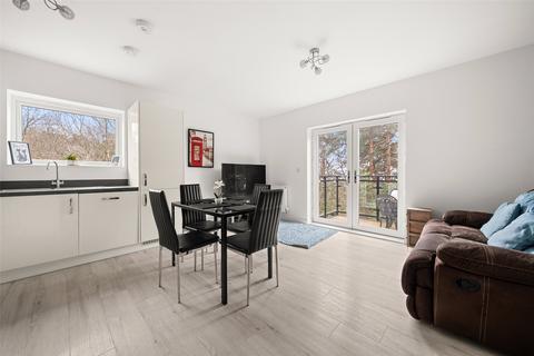 undefined, Edrich Grange, Berkshire RG45