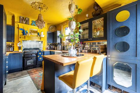 3 bedroom end of terrace house for sale, Church Road, Gorleston