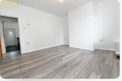 2 bedroom terraced house to rent, Pendlebury Road Swinton