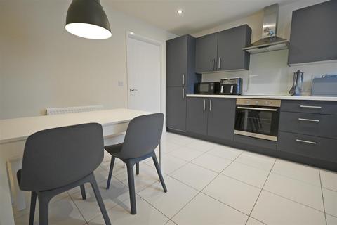 3 bedroom end of terrace house for sale, Pasture Close, Brighouse
