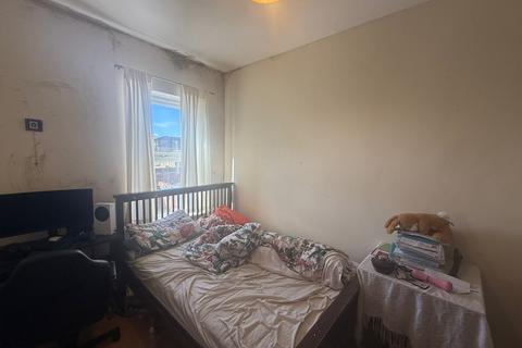 4 bedroom terraced house for sale, Park Street, Slough SL1