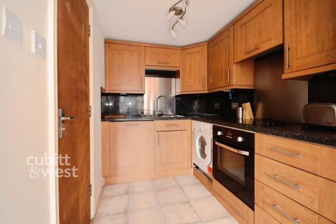 undefined, New Street Horsham RH13