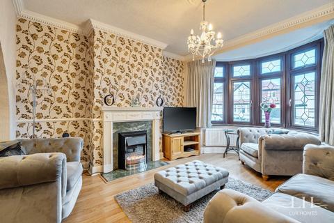 3 bedroom semi-detached house for sale, Slewins Lane, Hornchurch