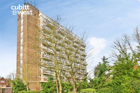 undefined, Grange Vale Sutton SM2
