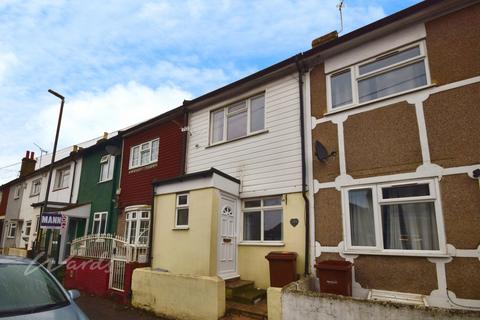 3 bedroom terraced house to rent, Luton Road Chatham ME4