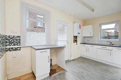2 bedroom end of terrace house for sale, Mona Road, Eastbourne