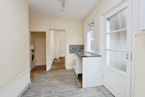 2 bedroom end of terrace house for sale, Mona Road, Eastbourne