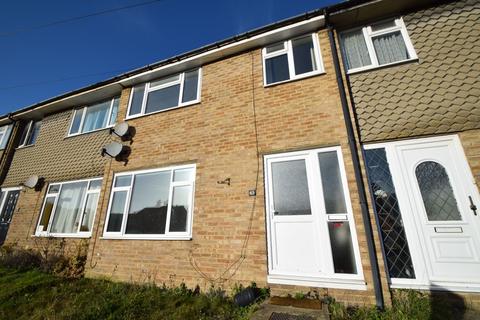 3 bedroom terraced house to rent, Princes Avenue, Chatham