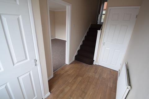3 bedroom terraced house to rent, Princes Avenue, Chatham