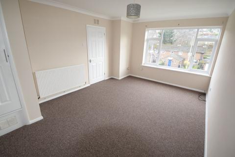 3 bedroom terraced house to rent, Princes Avenue, Chatham