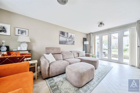 undefined, Pillow Way, Buckinghamshire MK18