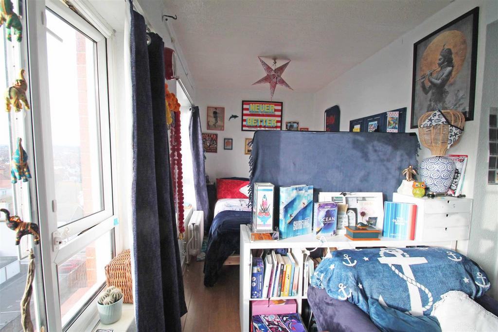 Studio Room