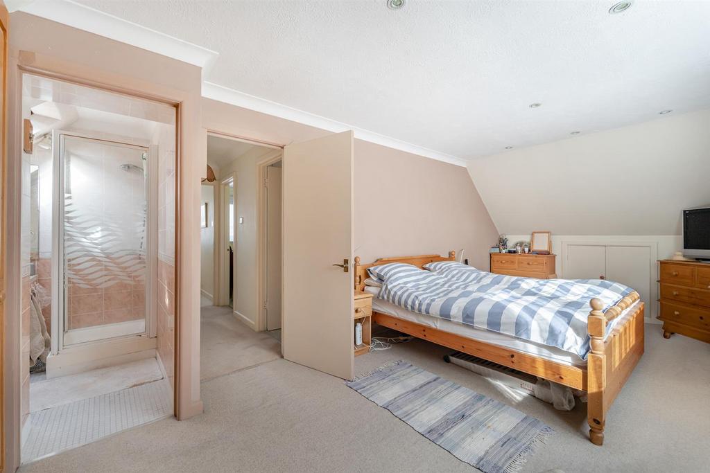 Master Bedroom 2.jpg