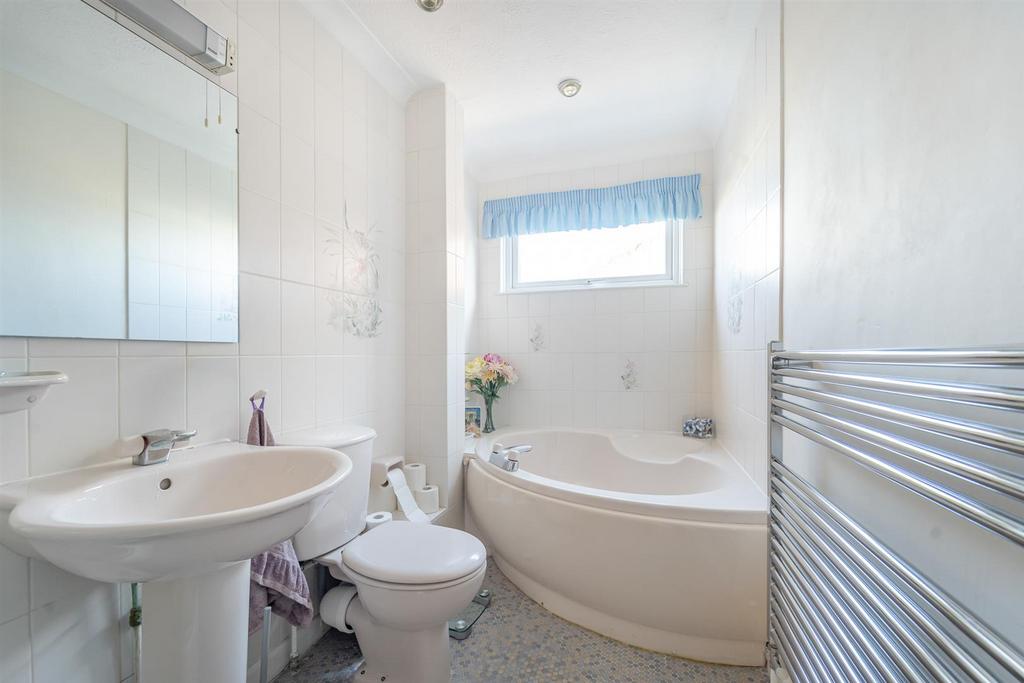 Bathroom.jpg