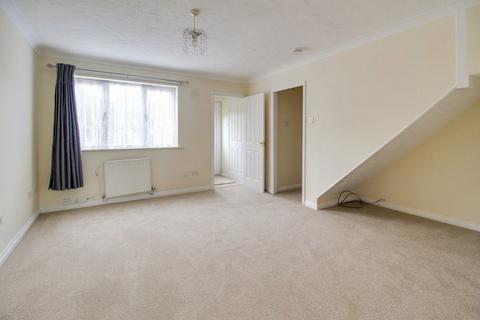 3 bedroom house to rent, Swift Close, St. Neots PE19