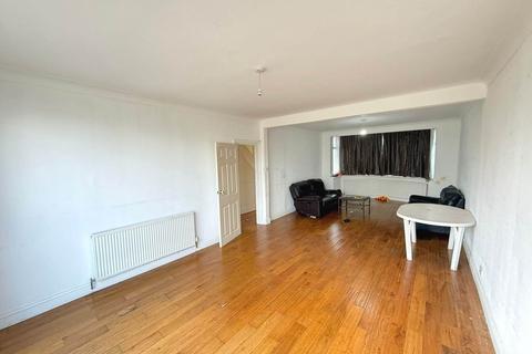 5 bedroom semi-detached house to rent, Springwell Road, Heston