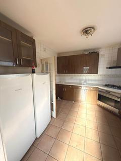 5 bedroom semi-detached house to rent, Springwell Road, Heston