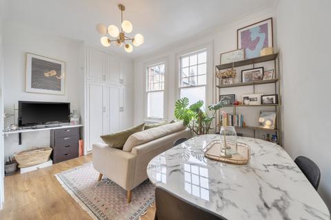 Bedford Hill, Balham, London, SW12