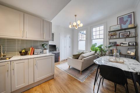 1 bedroom flat for sale, Bedford Hill, Balham, London, SW12