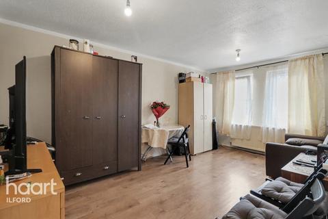 1 bedroom maisonette for sale, Fanshawe Avenue, Barking