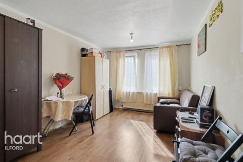 1 bedroom maisonette for sale, Fanshawe Avenue, Barking