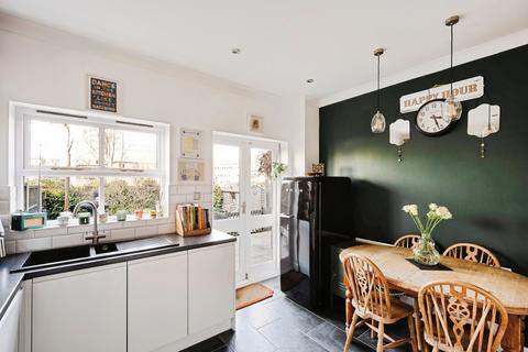 3 bedroom semi-detached house for sale, Victoria Road, Brentwood, CM14