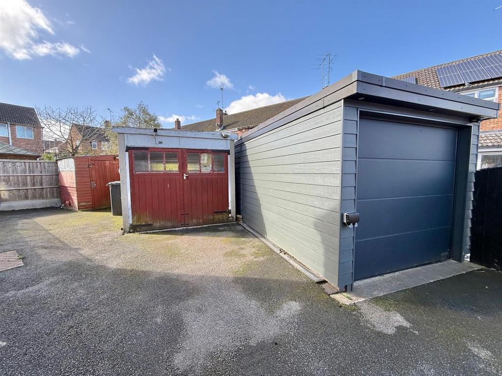 Garage.jpg