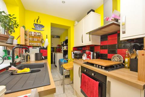 2 bedroom end of terrace house for sale, Mayfield Avenue, Dover, Kent, CT16
