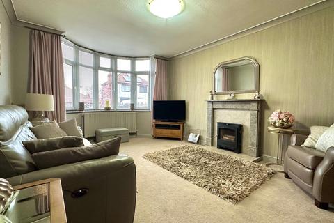 3 bedroom detached house for sale, Coronation Street, Mansfield, NG18