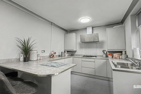 3 bedroom detached house for sale, Coronation Street, Mansfield, NG18