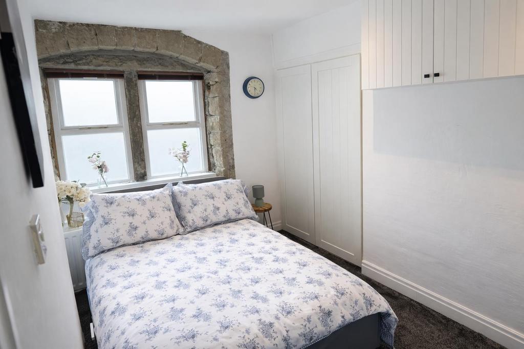 Bedroom 2.png