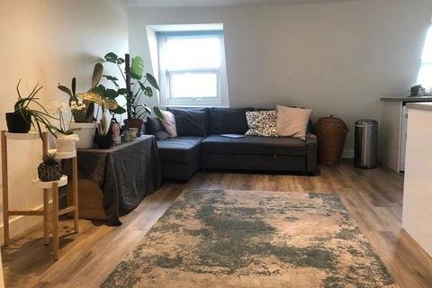 2 bedroom flat to rent, Montpelier Road, Brighton BN1 3BB