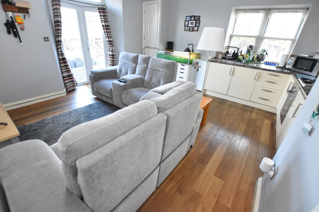 Kitchen / Living Room